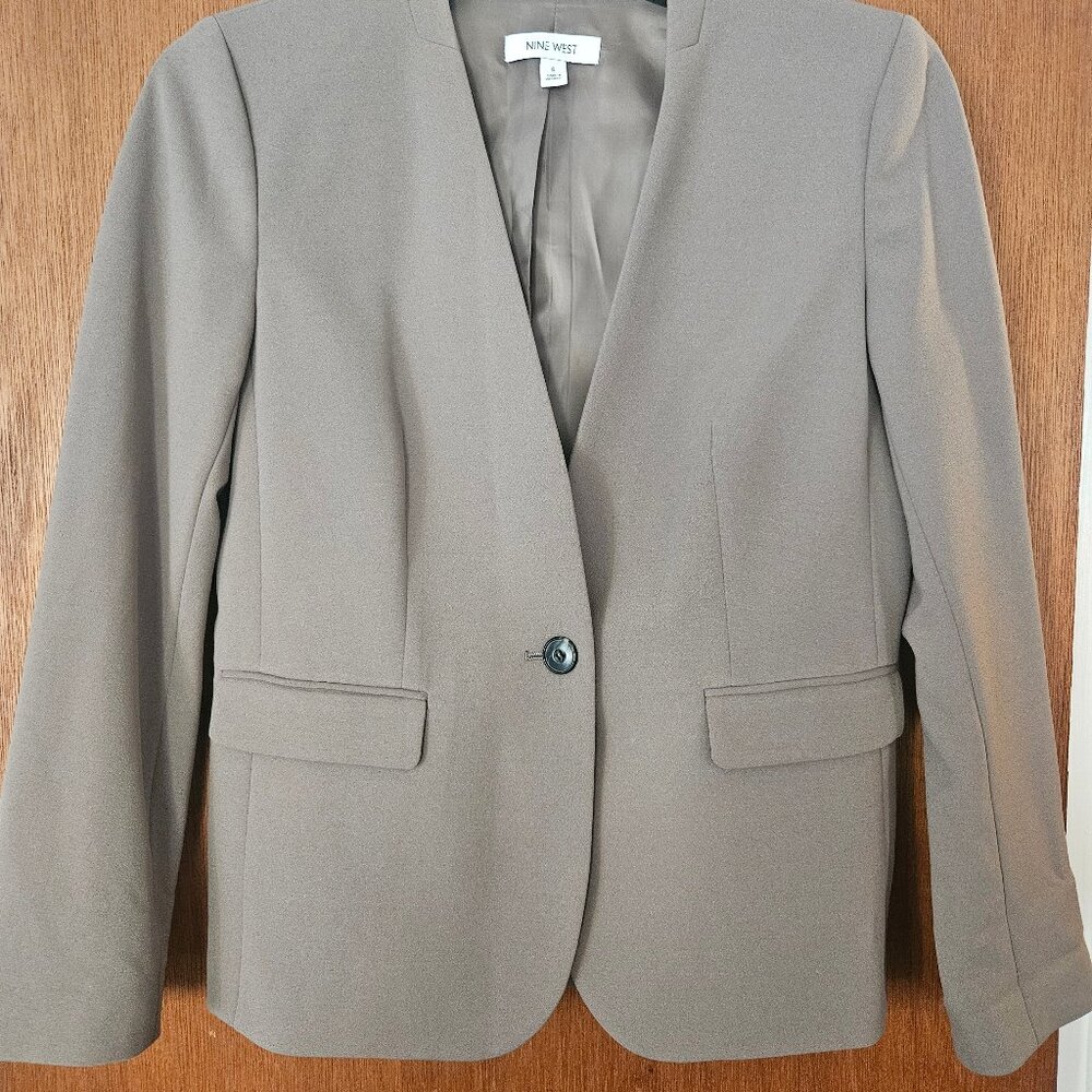Nine West Size 6 Blazer